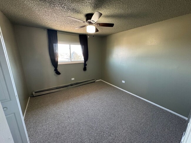 Building Photo - Charming 2BR Condo in Denver