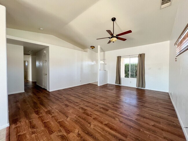 Building Photo - MOVE IN SPECIAL: $200 OFF FIRST MONTHS RENT!*