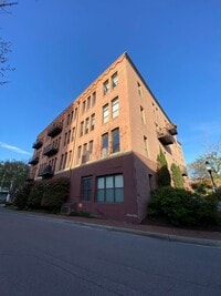 Building Photo - Stunning Fully Furnished Loft in the Heart of Norfolk