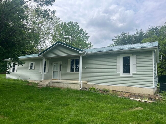 Building Photo - 3 Bedroom, 2 Bath House