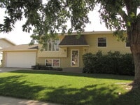 Building Photo - 5 BEDROOM | 2 BATH | HOUSE | SOUTH