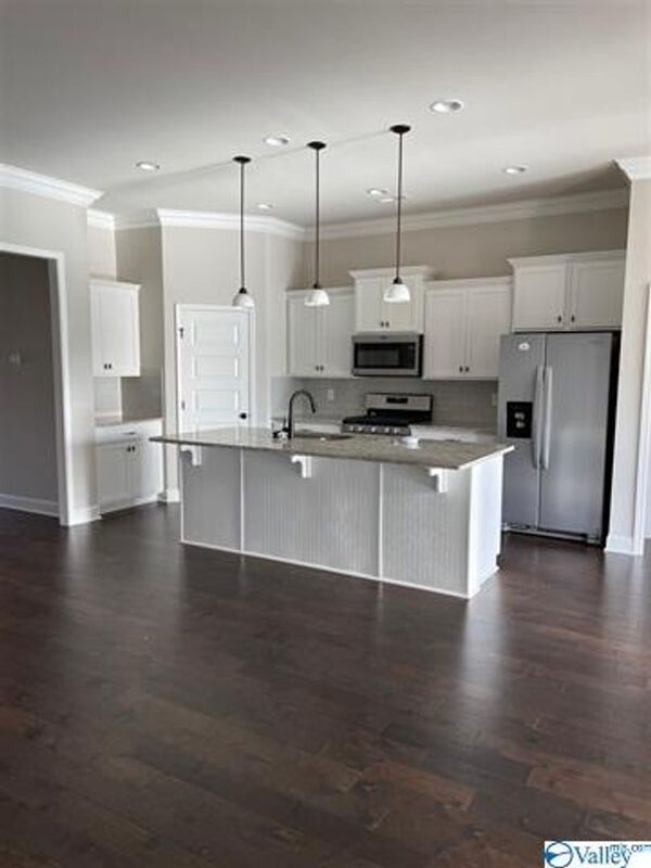 Building Photo - 226 Pumprock Dr