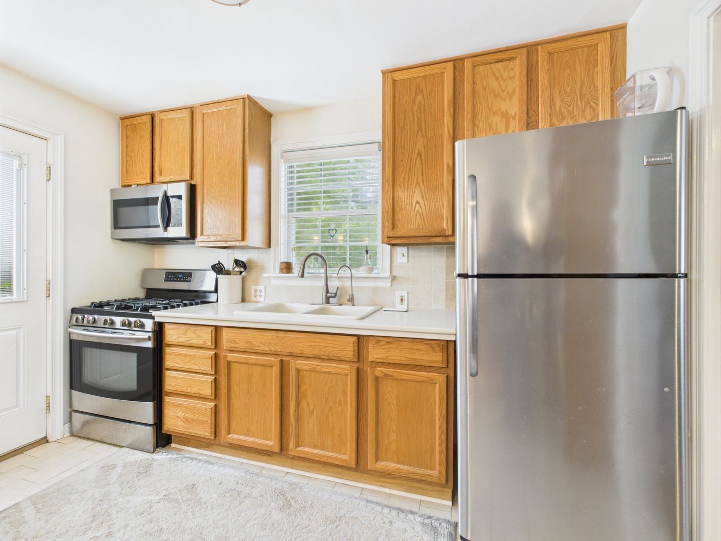 Building Photo - 1409 Landis Dr
