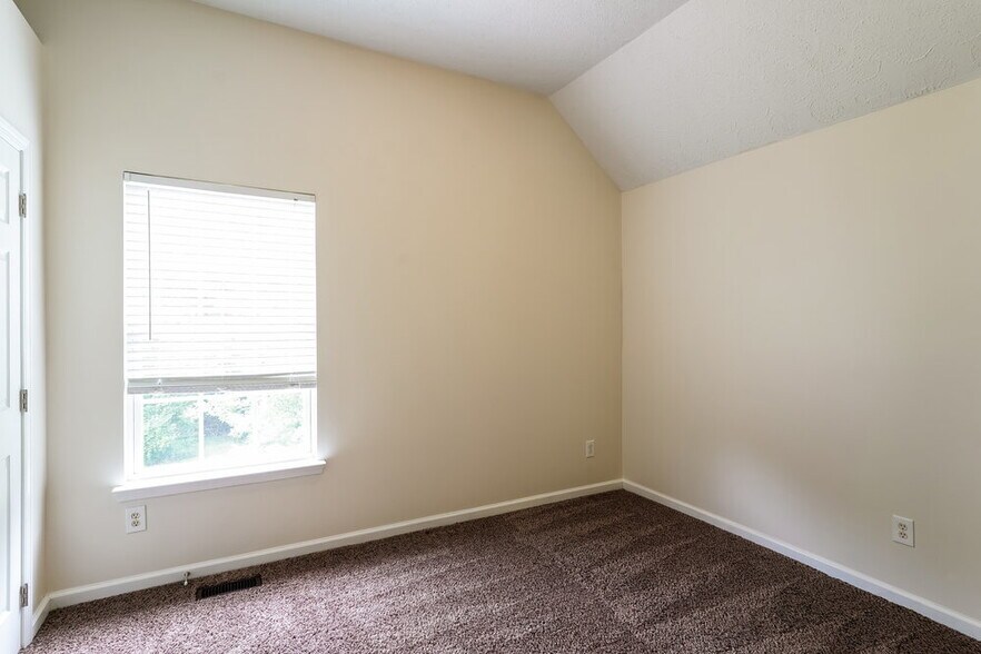 Building Photo - 7212 Legacy Dr