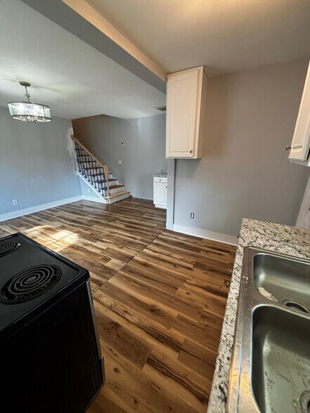 Building Photo - 1226 State Rd S-8-806