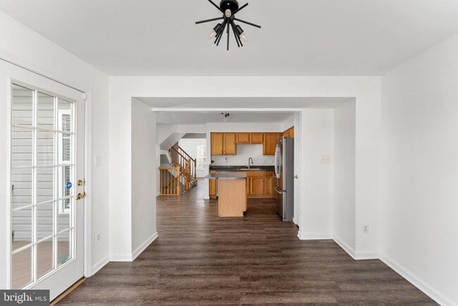 Building Photo - 7102 Finch Ln