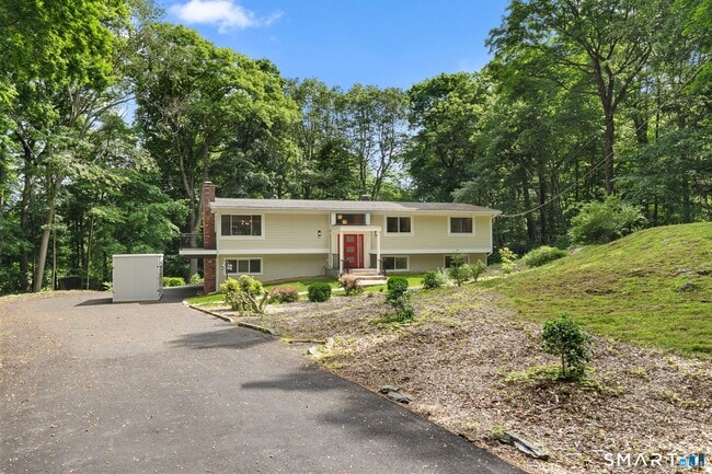 Building Photo - 17 Nutmeg Dr