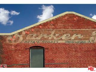 Building Photo - 527 Molino St