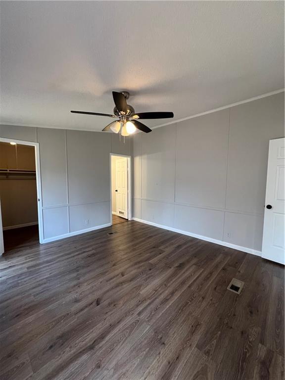 Building Photo - 465 Redwood Dr