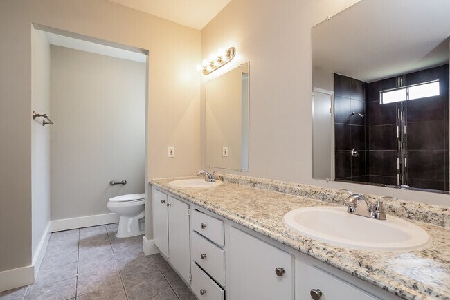 Building Photo - 20117 Dawn Mist Dr