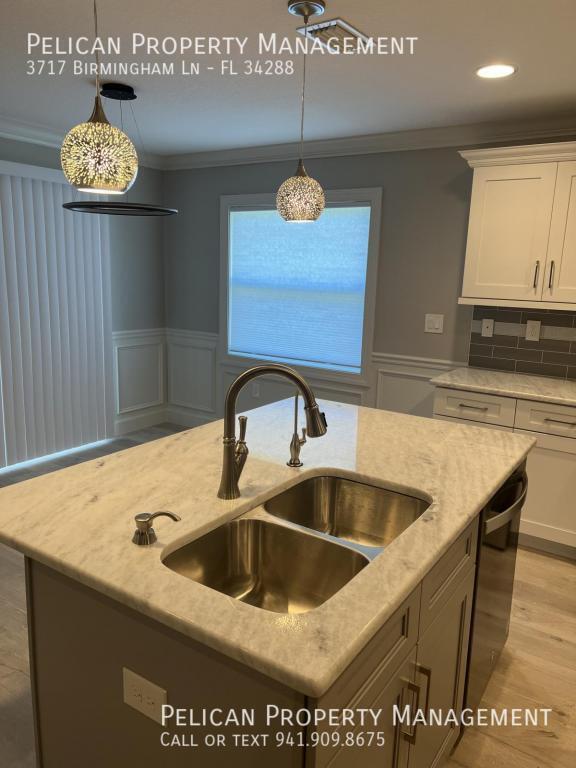 Building Photo - 3717 Birmingham Ln