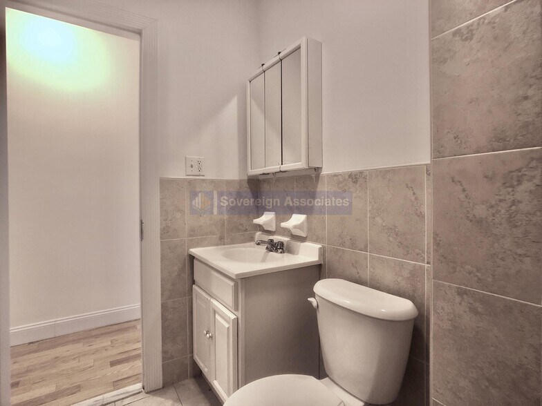 Building Photo - 270 Fort Washington Ave