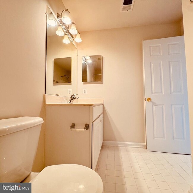Building Photo - 8936 Singleleaf Cir