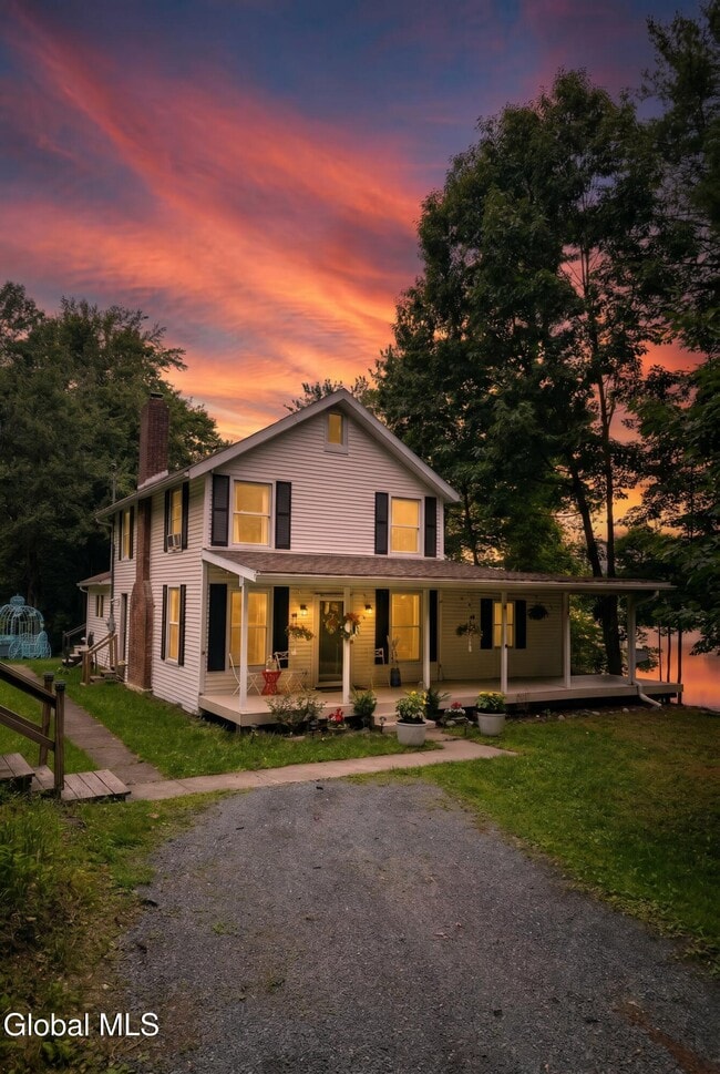 Building Photo - 46 Seneca Rd