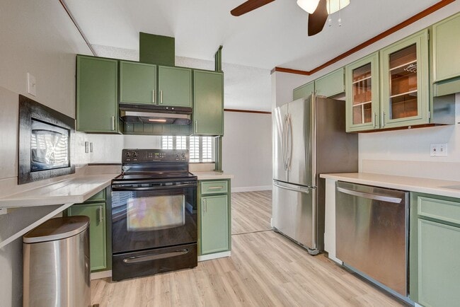 Building Photo - Charming Single-Story Home in Prime Northwest Location