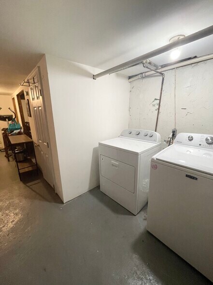 Utility Room - 3528 Keswick Rd