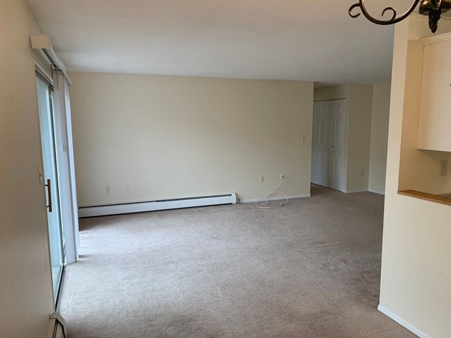 Building Photo - Upper Level Unit With Heat and Hot Water I...