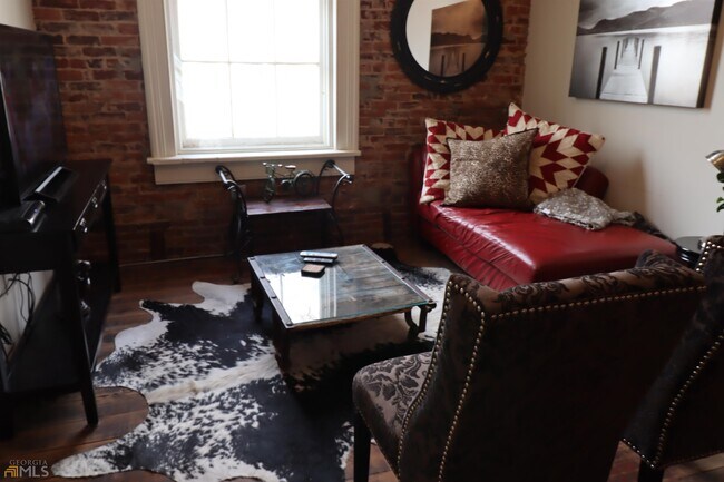 Building Photo - 101 S Wayne St