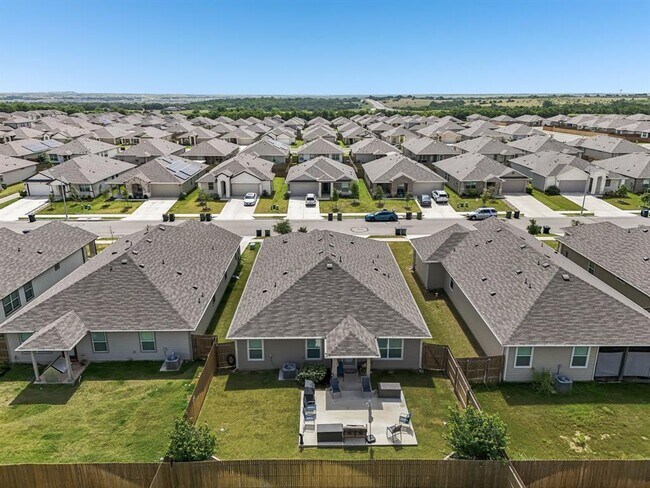 Building Photo - 111 Krause Spgs Dr