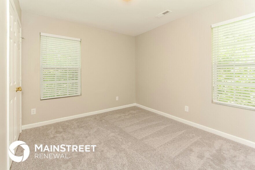 Building Photo - 2711 Kendrick Dr