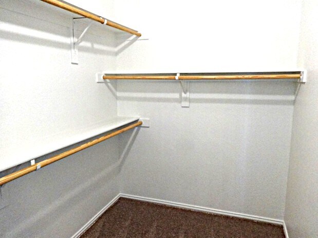 Building Photo - 1373 Meadowbrook Ln