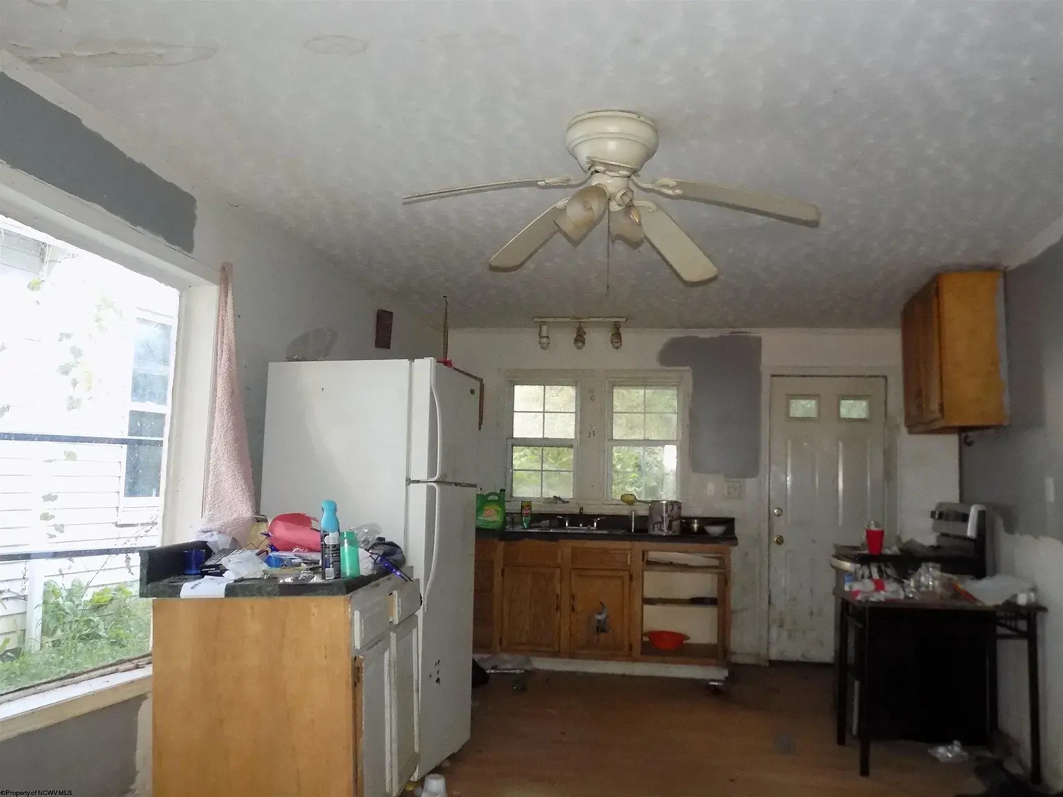 Building Photo - 605 East Ave