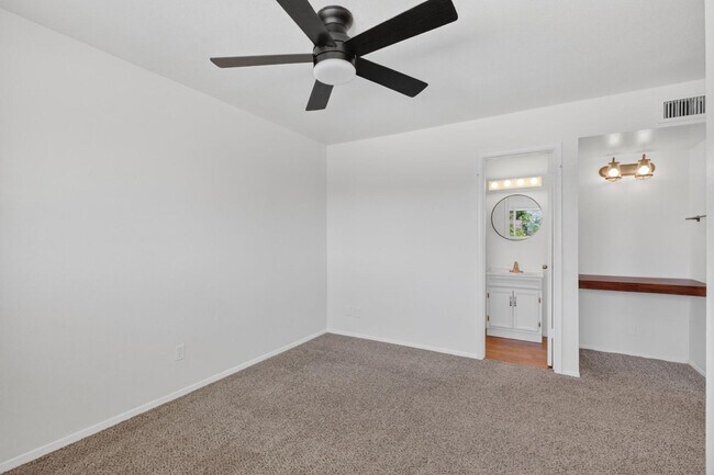 Building Photo - 8548 E McDonald Dr