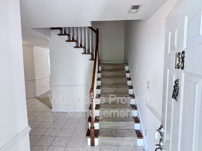 Building Photo - 138 Grande Meadow Way