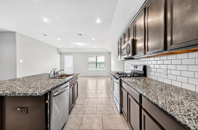 Building Photo - 29615 Breakwater Dr