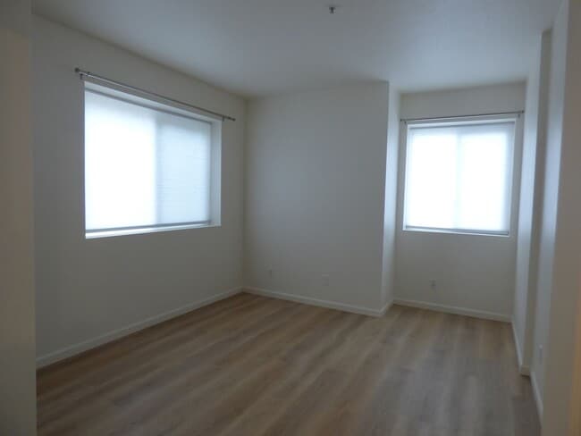 Building Photo - 50 19th Ave