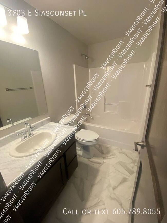Building Photo - 3703 E Siasconset Pl