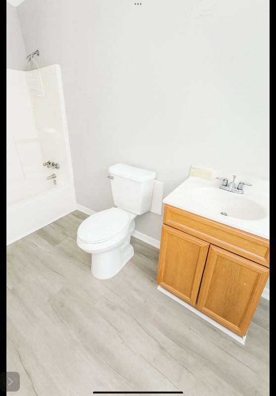 Building Photo - 431 W Raleigh Blvd