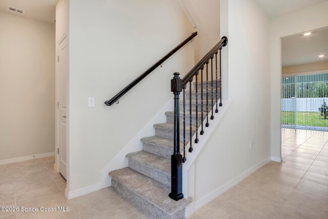 Building Photo - 10369 Pk Ests Ave