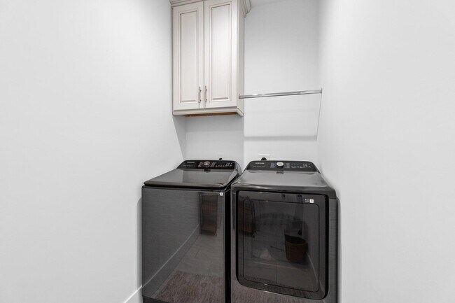 Building Photo - 17868 Limestone Creek Rd