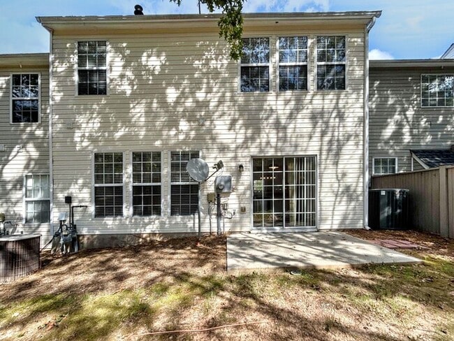 Building Photo - 13300 Morris Rd