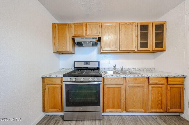 Building Photo - 4423 N 23rd Ave