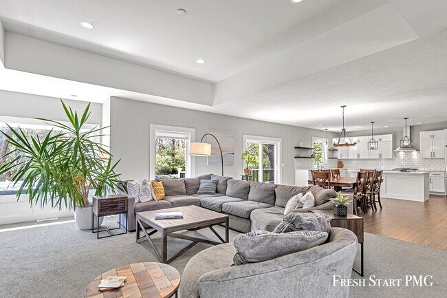 Building Photo - Spacious 6-Bedroom Retreat in Rockford with 3.5 Luxurious Baths