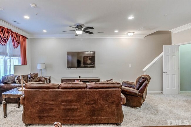 Building Photo - Fantastic 3 Story Townhome in East Raleigh...