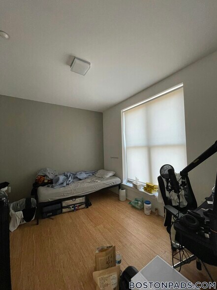 Building Photo - 40 Malvern St