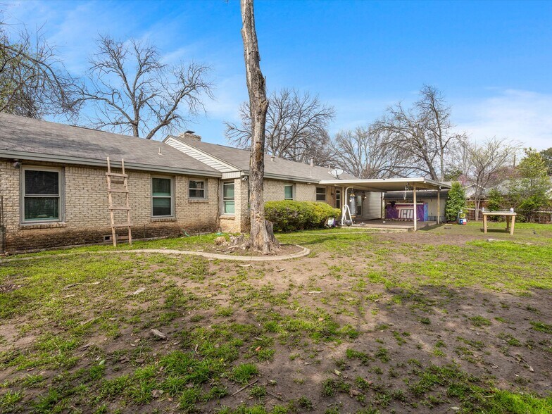 Building Photo - 3709 Bellaire Cir