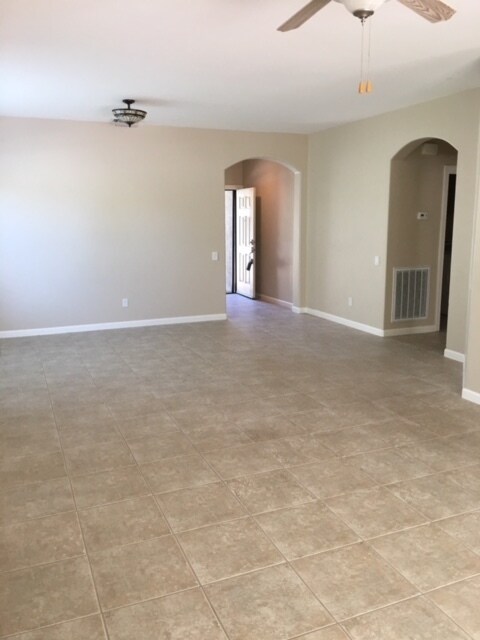 Building Photo - 2912 Gables Ct