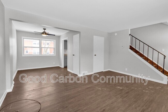 Building Photo - 15 Janice St