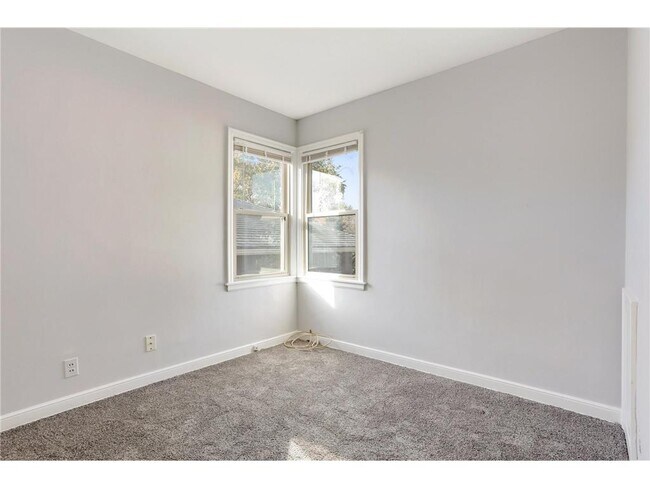 Building Photo - 4354 S 28th Ave
