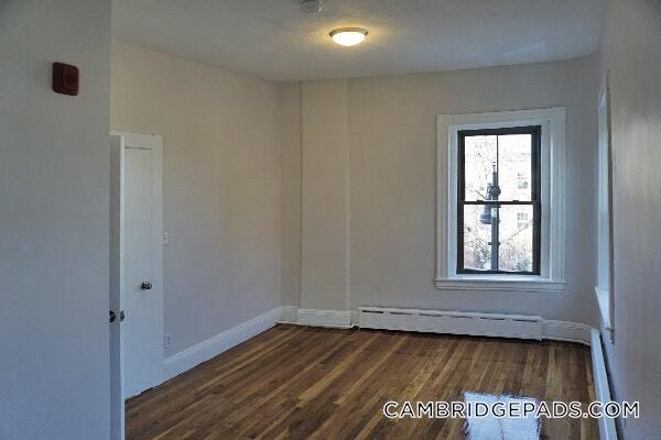 Building Photo - 116 Willow St
