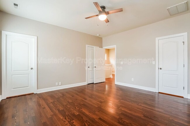 Building Photo - 705 Liberty Hill Pass