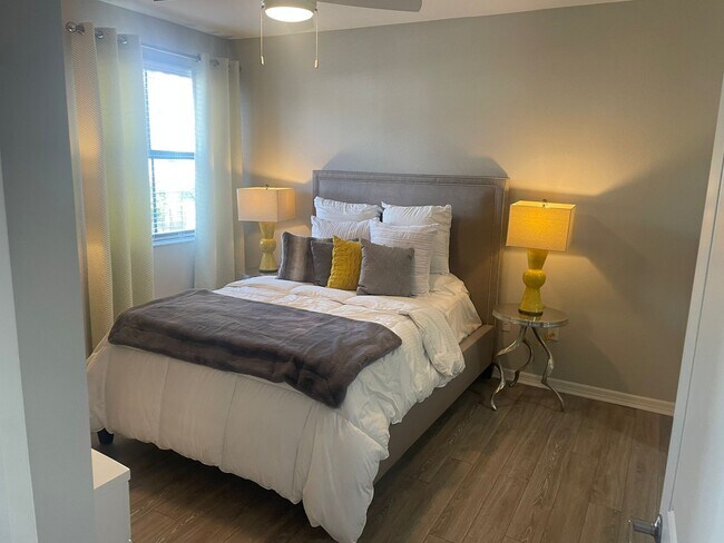 Primary Photo - 7320 SW 79th St