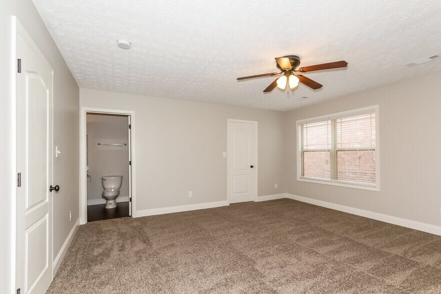 Building Photo - 117 Daisy Cir