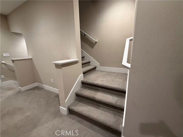 Building Photo - 165 Tenor