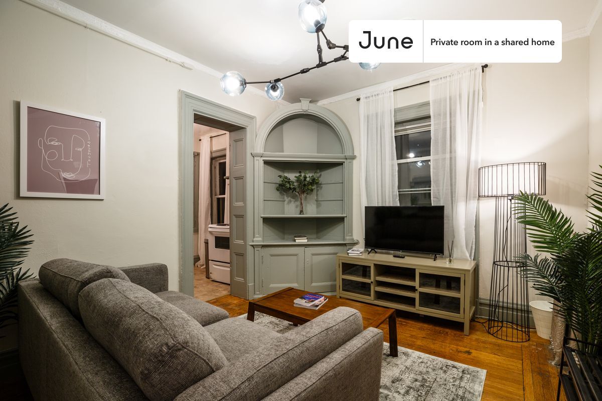 Building Photo - Room in Shared 4 bed/1 bath home in Chelsea