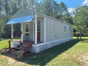 Building Photo - 8992 Greenwood Dr